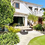 Villa Turrion Fuer 14 Personen In Marbella
