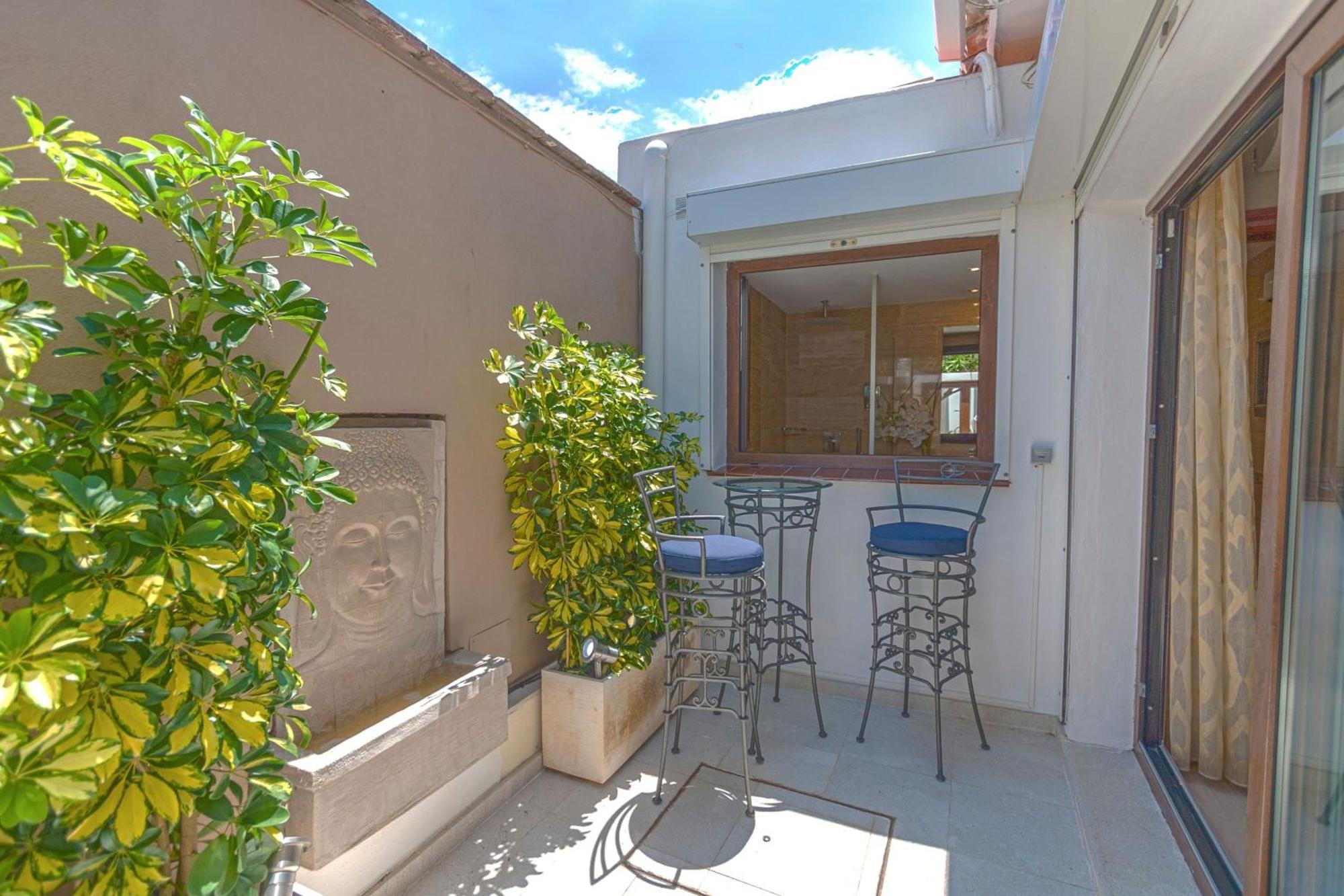 Holiday home Turrion Fuer 14 Personen In Marbella
