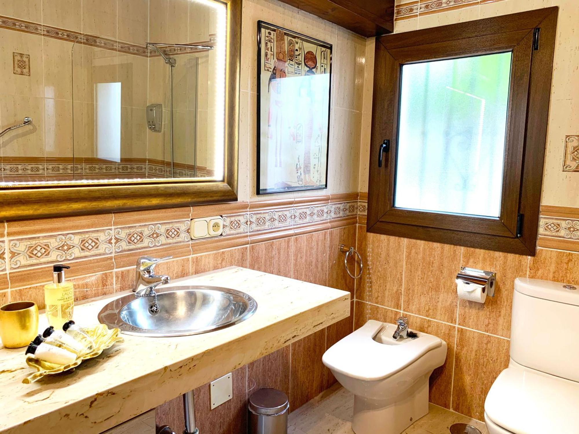 Turrion Fuer 14 Personen In Holiday home Marbella