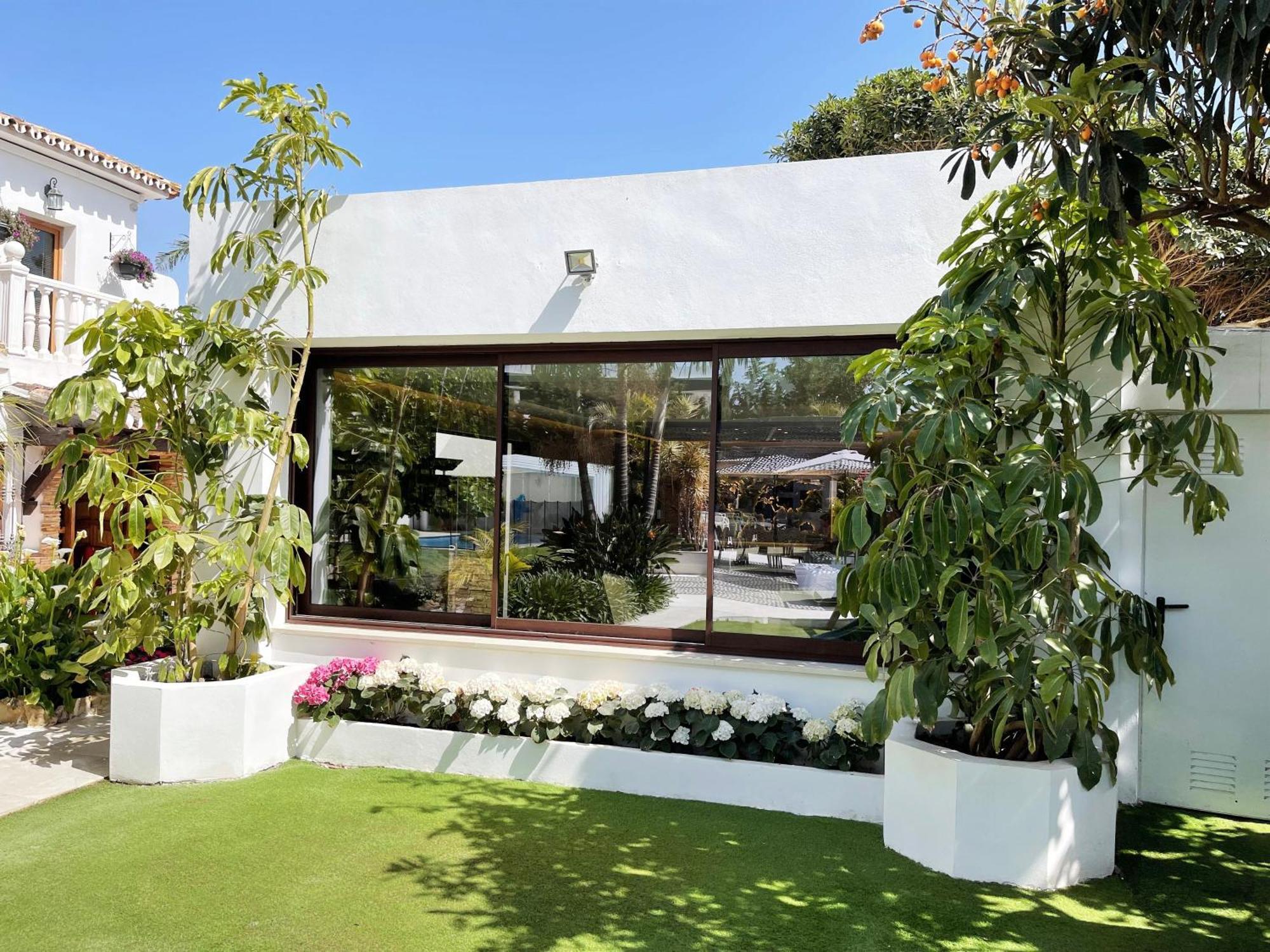 Turrion Fuer 14 Personen In * Marbella